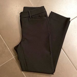 White House Black Market black slim ankle pant, size 0P